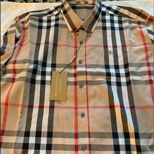 Men’s Burberry Casual button down shirt